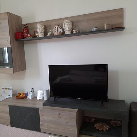 "Maretna" Apartman Mascali Kültér fotó