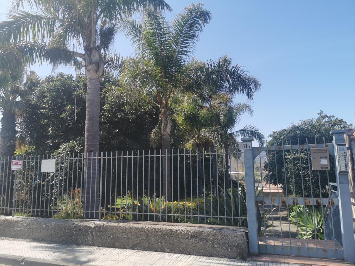 "Maretna" Apartman Mascali Kültér fotó